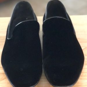 Saks Fifth avenue black velvet loafers